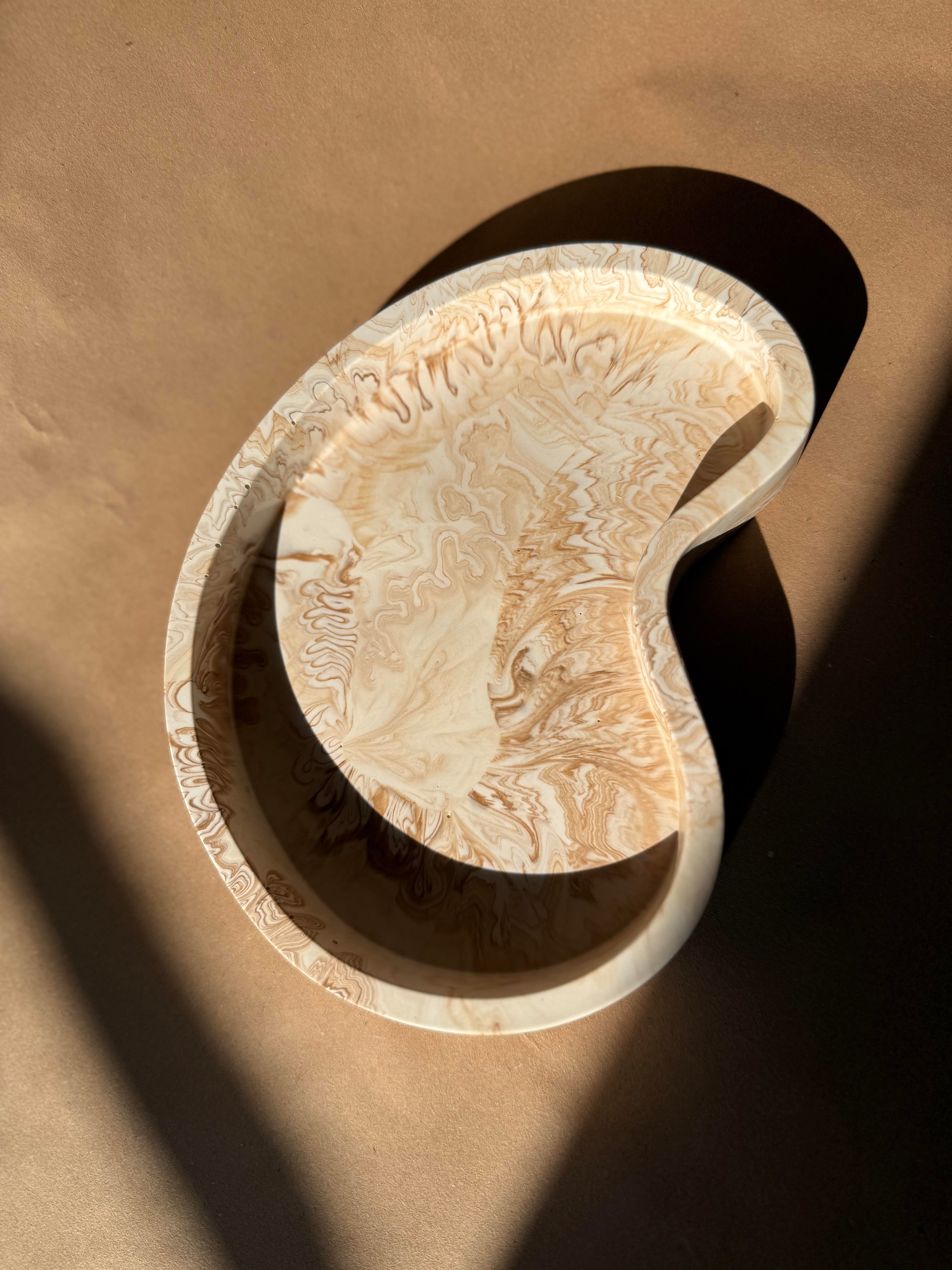 Plateau "Haricot" Jesmonite