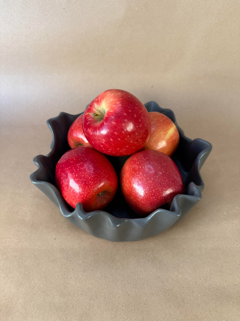 Plat Jesmonite "Tarte"