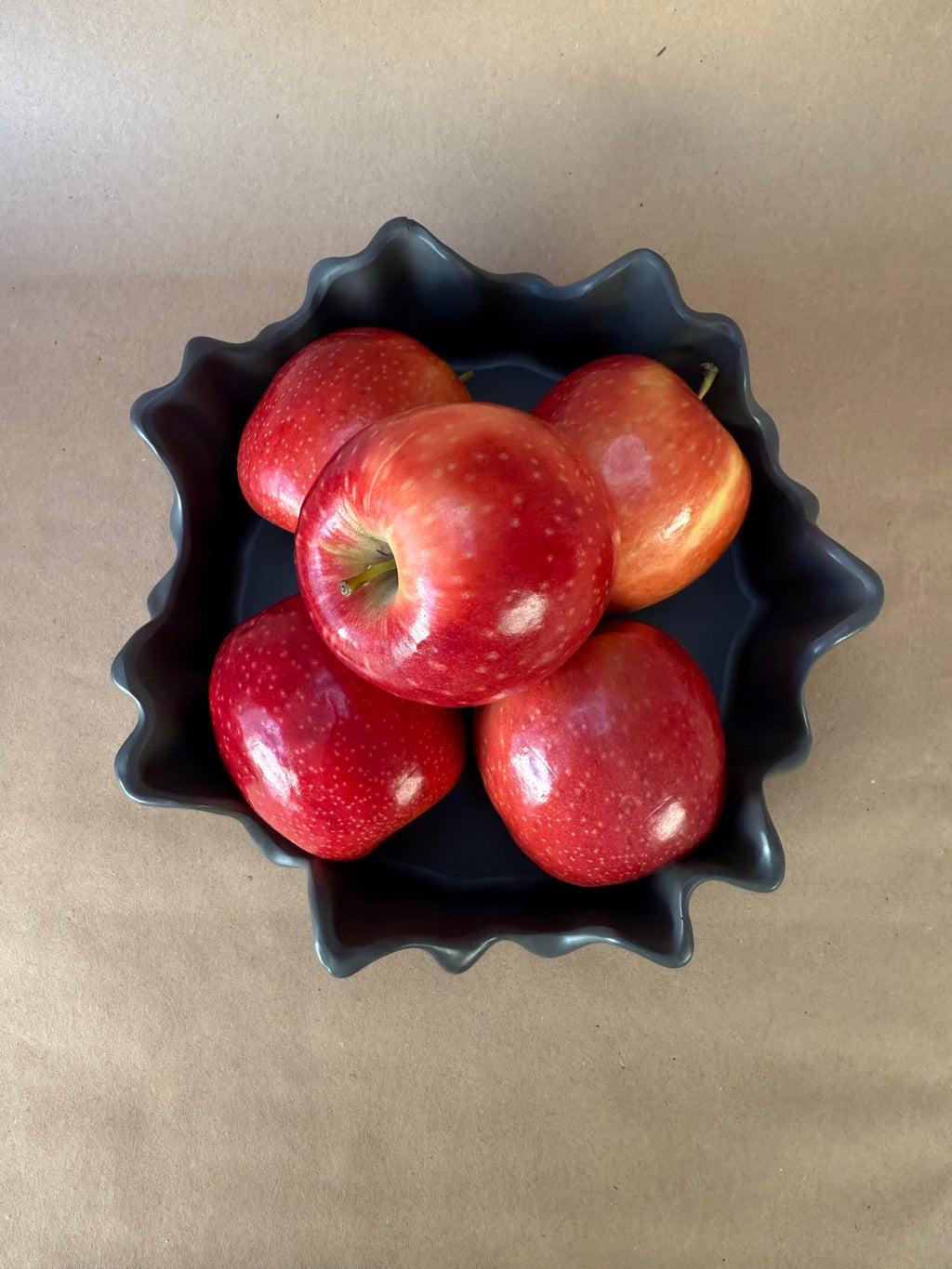 Plat Jesmonite "Tarte"