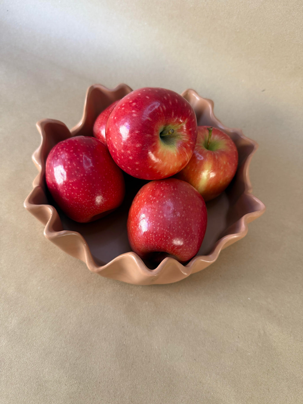 Plat Jesmonite "Tarte"